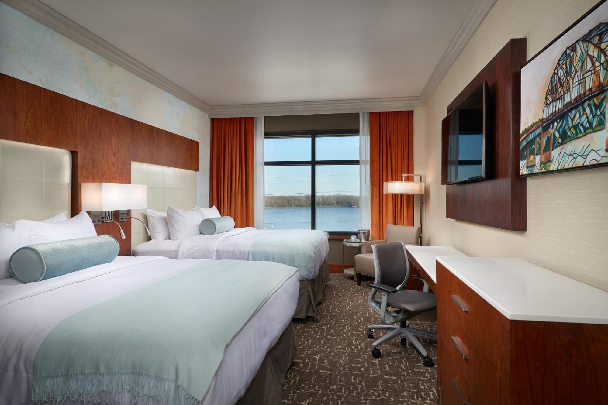 The Merrill Hotel & Conference Center, Muscatine, A Tribute Portfolio Hotel Extérieur photo